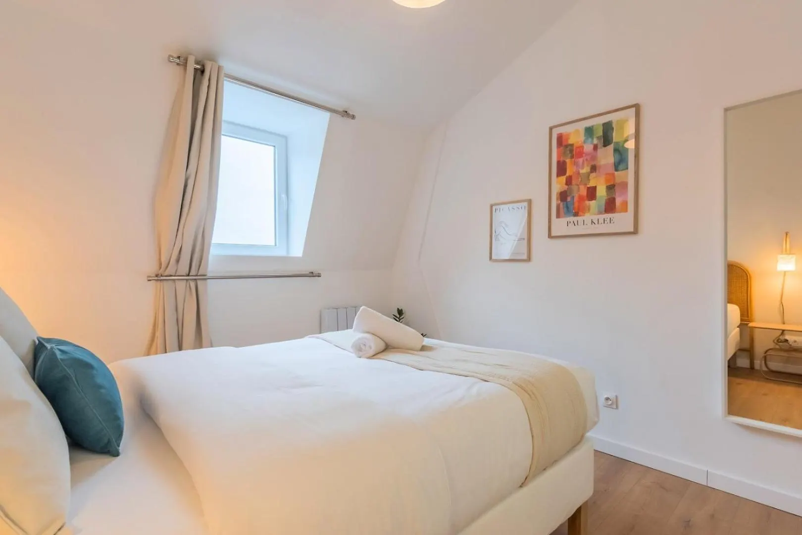 Appartement Deux Chambres Sur La Place Sebastopol Lille 0*,