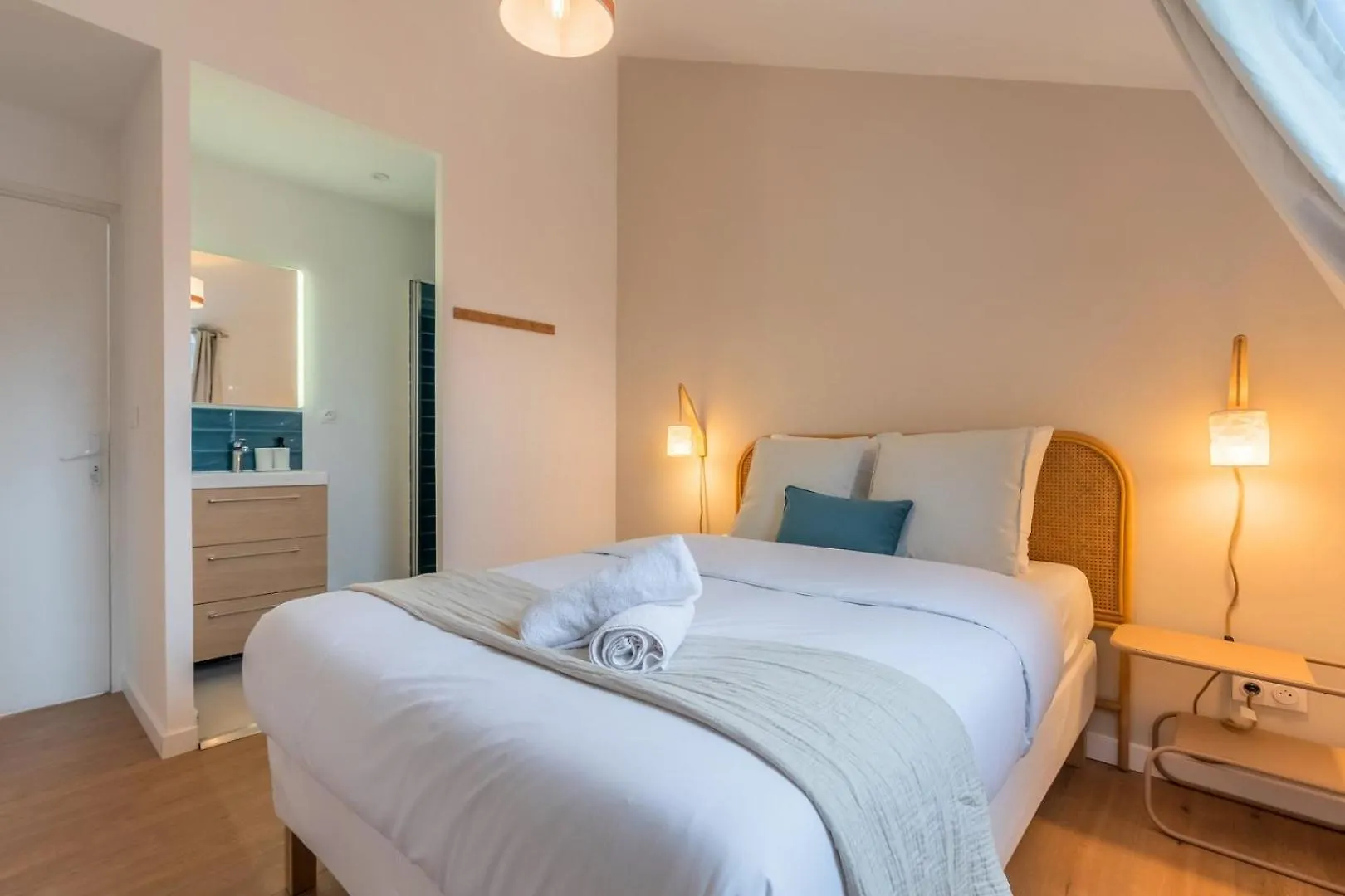 Appartement Deux Chambres Sur La Place Sebastopol Lille France
